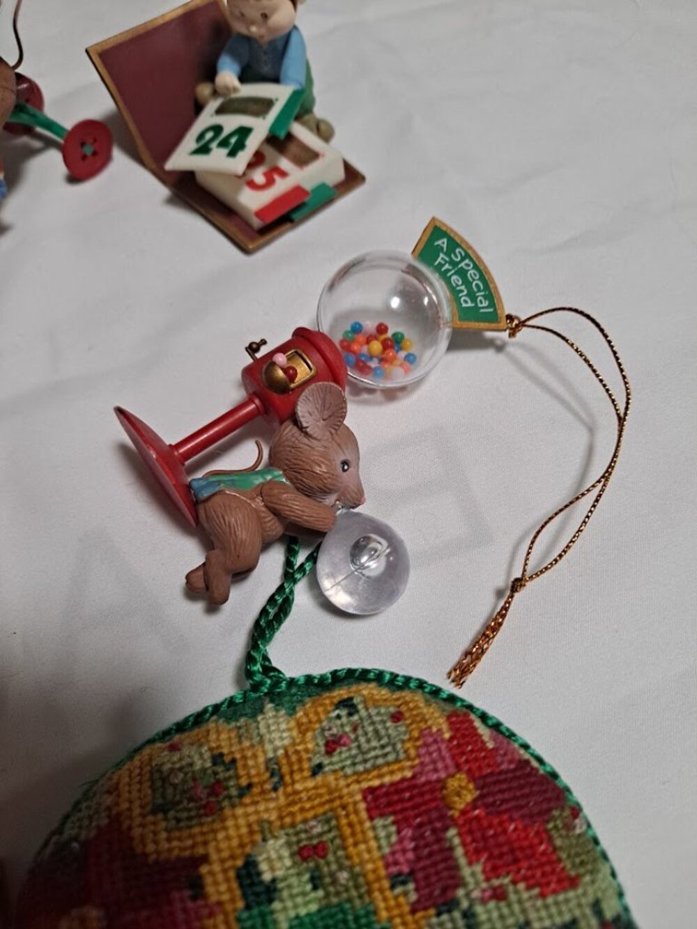 Vintage Mixed Lot of 18 Christmas Ornaments Hallmark, Coca-Cola, Lustre Fame - Picture 7 of 10